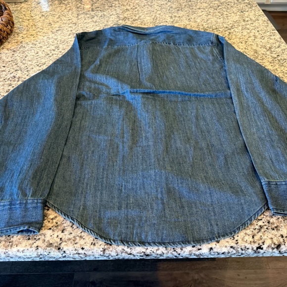 NWT Liverpool Los Angeles Vintage Chambray Button Up - Small - Picture 5 of 9